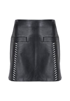 FALDA RIÑONERA CON BOLSILLOS Y RIBETE TEJIDO