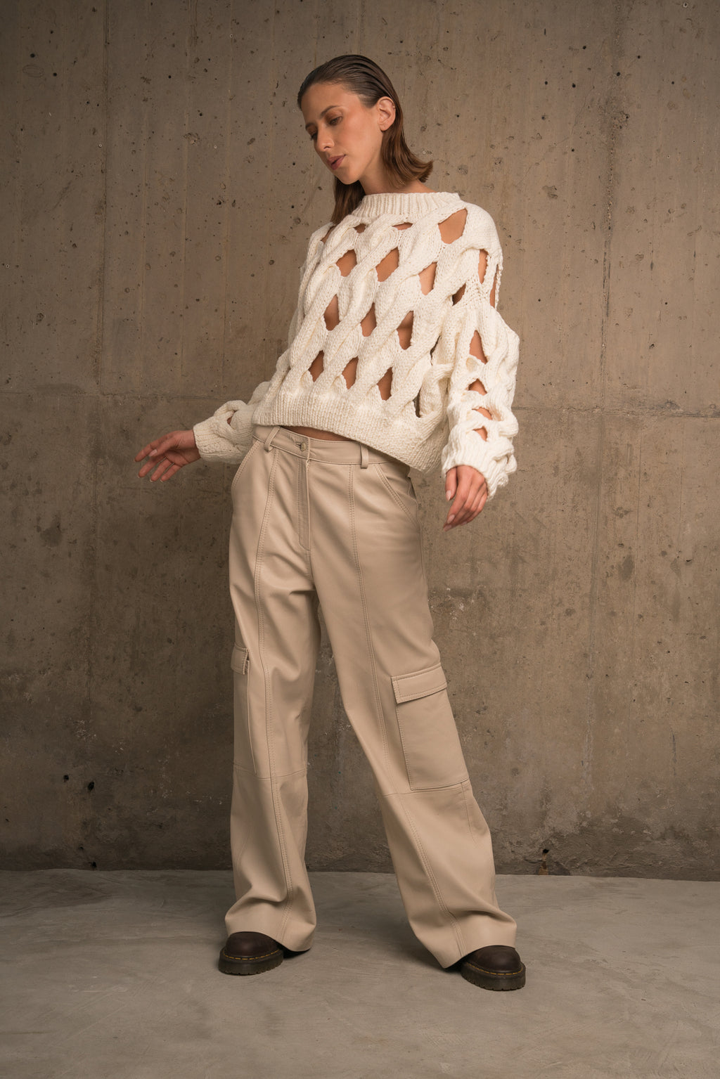 LARA SUPER HOLLOW KNIT SWEATER